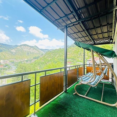 Woodland Borjomi Hotel ภายนอก รูปภาพ