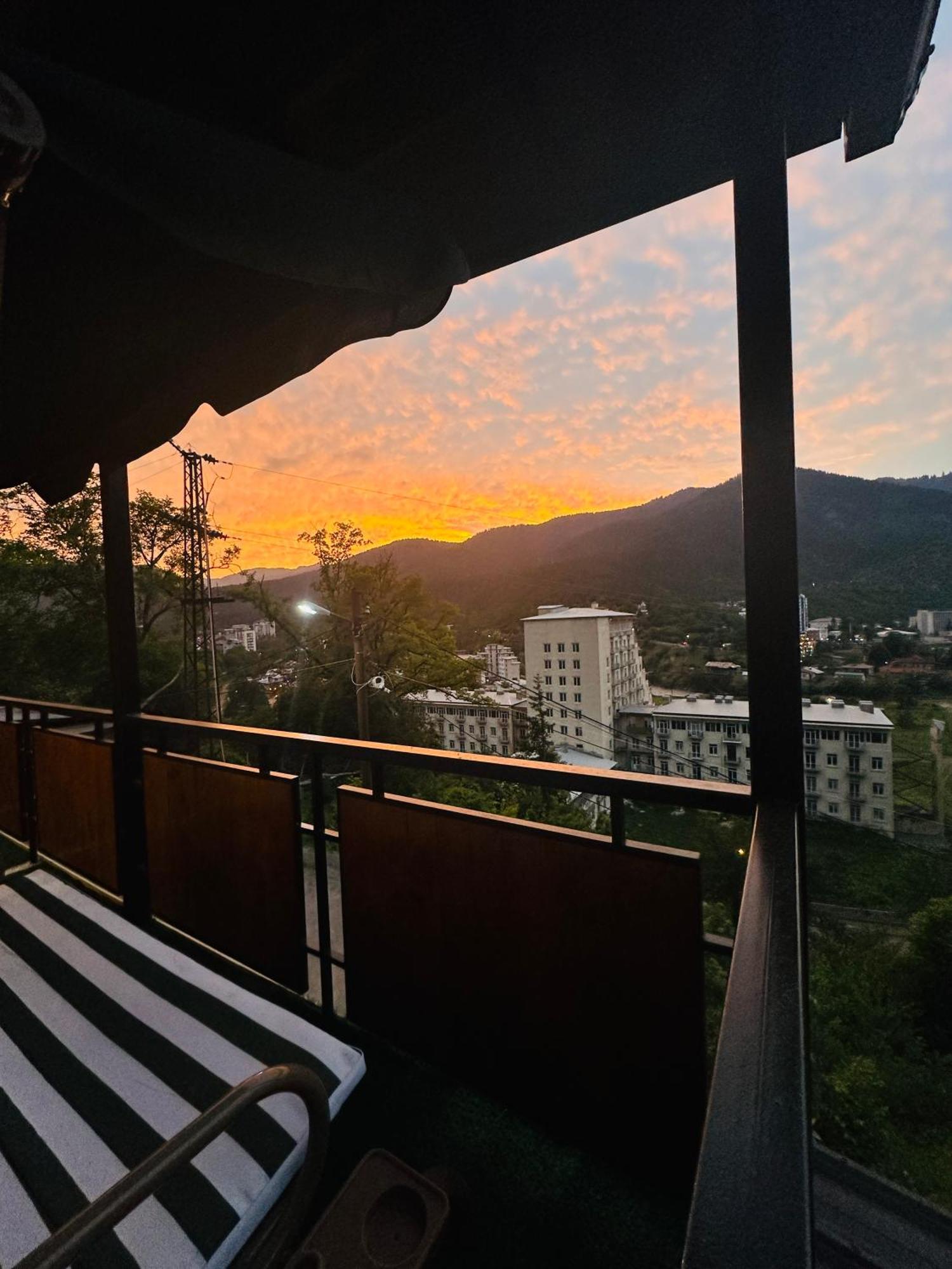 Woodland Borjomi Hotel ภายนอก รูปภาพ